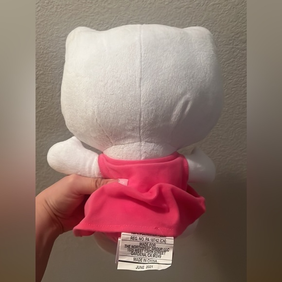 Hello kitty plush - Picture 4 of 5